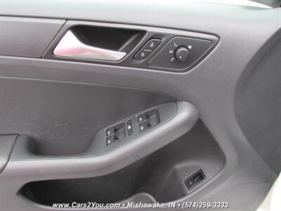 2014 Volkswagen Jetta S   - Photo 8 - Mishawaka, IN 46545