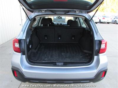 2018 Subaru Outback 2.5i AWD   - Photo 12 - Mishawaka, IN 46545