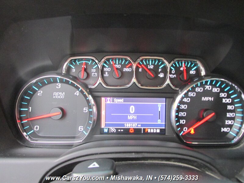 2015 Chevrolet Suburban LS 4x4 - Photo 26 - Mishawaka, IN 46545