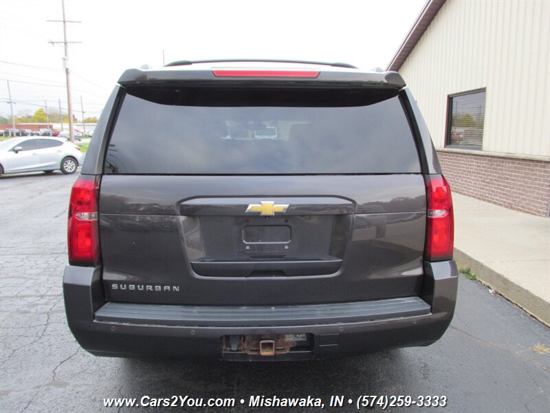 2015 Chevrolet Suburban LS 4x4 - Photo 5 - Mishawaka, IN 46545