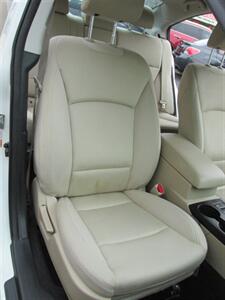 2016 Subaru Legacy 2.5i Premium AWD   - Photo 19 - Mishawaka, IN 46545