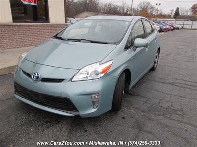 2015 Toyota Prius Hybrid Electric   - Photo 3 - Mishawaka, IN 46545