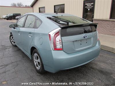 2015 Toyota Prius Hybrid Electric   - Photo 4 - Mishawaka, IN 46545