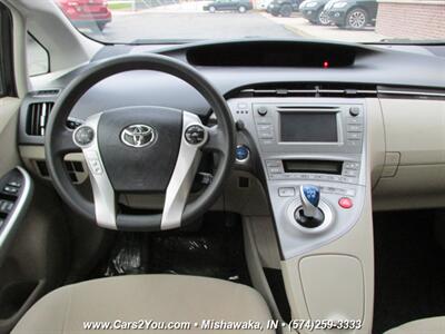 2015 Toyota Prius Hybrid Electric   - Photo 19 - Mishawaka, IN 46545