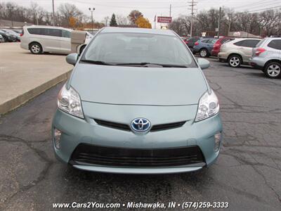 2015 Toyota Prius Hybrid Electric   - Photo 2 - Mishawaka, IN 46545