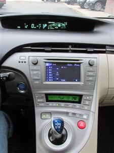 2015 Toyota Prius Hybrid Electric   - Photo 24 - Mishawaka, IN 46545