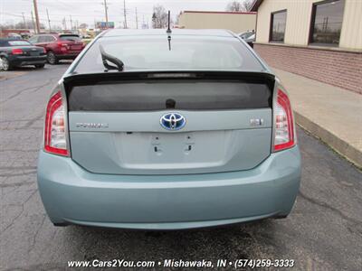 2015 Toyota Prius Hybrid Electric   - Photo 5 - Mishawaka, IN 46545