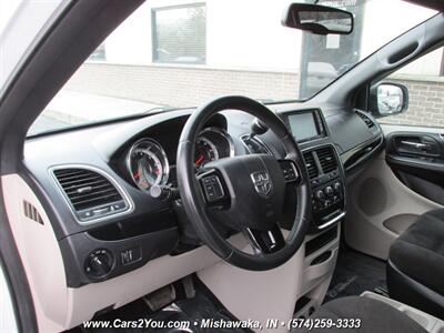 2015 Dodge Grand Caravan SE Plus   - Photo 8 - Mishawaka, IN 46545