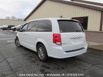 2015 Dodge Grand Caravan SE Plus   - Photo 4 - Mishawaka, IN 46545