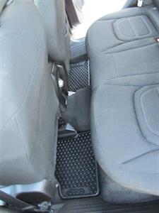 2019 Jeep Renegade Latitude 4x4   - Photo 14 - Mishawaka, IN 46545