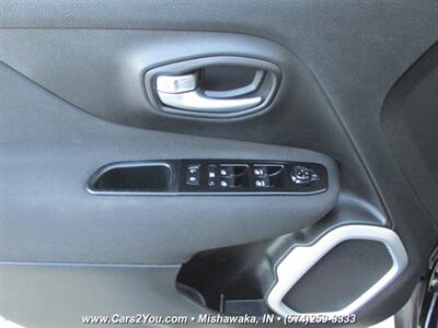 2019 Jeep Renegade Latitude 4x4   - Photo 10 - Mishawaka, IN 46545