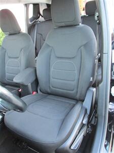 2019 Jeep Renegade Latitude 4x4   - Photo 12 - Mishawaka, IN 46545