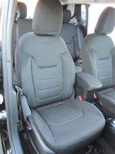 2019 Jeep Renegade Latitude 4x4   - Photo 19 - Mishawaka, IN 46545