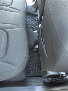 2019 Jeep Renegade Latitude 4x4   - Photo 18 - Mishawaka, IN 46545