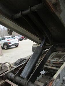 2007 Ford F-350 Super Duty 4x4   - Photo 9 - Mishawaka, IN 46545