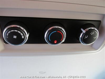 2015 Dodge Grand Caravan SE Plus   - Photo 15 - Mishawaka, IN 46545