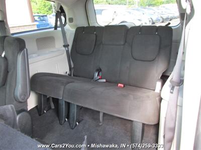 2015 Dodge Grand Caravan SE Plus   - Photo 18 - Mishawaka, IN 46545