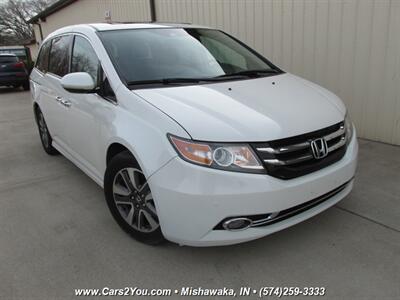 2015 Honda Odyssey Touring Elite   - Photo 2 - Mishawaka, IN 46545