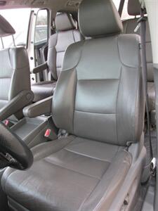 2015 Honda Odyssey Touring Elite   - Photo 11 - Mishawaka, IN 46545