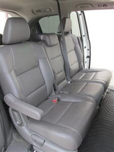 2015 Honda Odyssey Touring Elite   - Photo 24 - Mishawaka, IN 46545