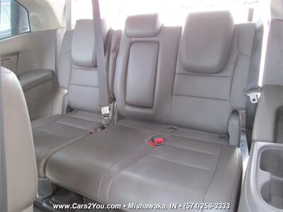 2015 Honda Odyssey Touring Elite   - Photo 16 - Mishawaka, IN 46545