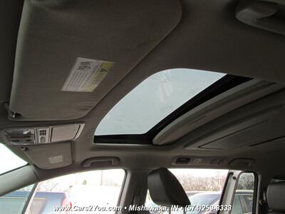 2015 Honda Odyssey Touring Elite   - Photo 9 - Mishawaka, IN 46545