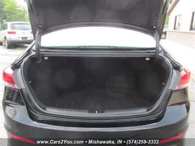 2018 Hyundai ELANTRA SEL   - Photo 10 - Mishawaka, IN 46545