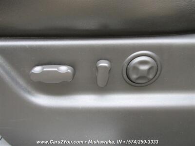 2009 Cadillac Escalade ESV 4x4   - Photo 12 - Mishawaka, IN 46545