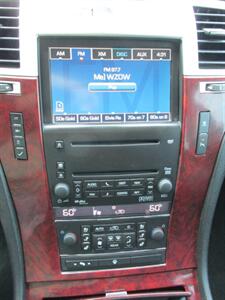 2009 Cadillac Escalade ESV 4x4   - Photo 32 - Mishawaka, IN 46545