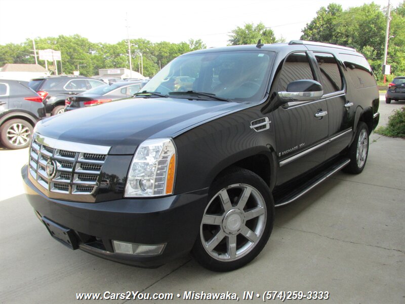 2009 Cadillac Escalade ESV 4x4   - Photo 1 - Mishawaka, IN 46545