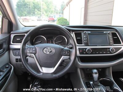 2015 Toyota Highlander XLE 4x4   - Photo 22 - Mishawaka, IN 46545