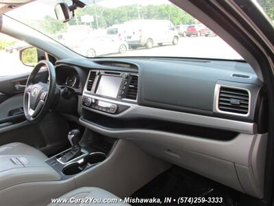 2015 Toyota Highlander XLE 4x4   - Photo 21 - Mishawaka, IN 46545