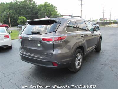 2015 Toyota Highlander XLE 4x4   - Photo 5 - Mishawaka, IN 46545