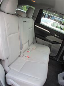 2015 Toyota Highlander XLE 4x4   - Photo 19 - Mishawaka, IN 46545
