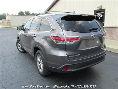 2015 Toyota Highlander XLE 4x4   - Photo 3 - Mishawaka, IN 46545