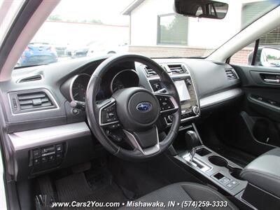 2019 Subaru Outback 2.5i Premium AWD   - Photo 10 - Mishawaka, IN 46545