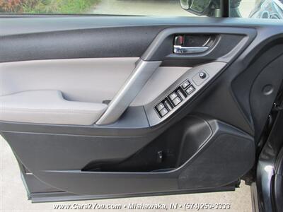 2015 Subaru Forester 2.5i Limited AWD - Photo 8 - Mishawaka, IN 46545