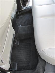 2015 Subaru Forester 2.5i Limited AWD - Photo 14 - Mishawaka, IN 46545