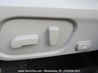 2015 Subaru Forester 2.5i Limited AWD - Photo 12 - Mishawaka, IN 46545