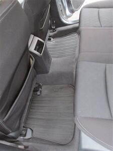 2017 Subaru Legacy 2.5i AWD - Photo 12 - Mishawaka, IN 46545