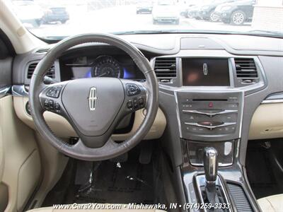 2015 Lincoln MKS AWD   - Photo 19 - Mishawaka, IN 46545