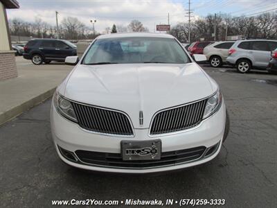 2015 Lincoln MKS AWD   - Photo 2 - Mishawaka, IN 46545