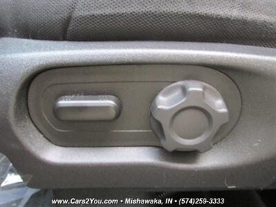 2017 Ford Explorer 4x4   - Photo 12 - Mishawaka, IN 46545