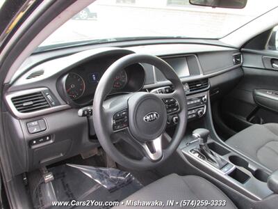 2018 Kia Optima   - Photo 10 - Mishawaka, IN 46545