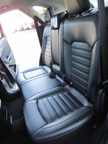 2023 Ford Edge SEL AWD - Photo 12 - Mishawaka, IN 46545