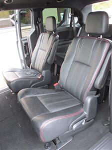 2019 Dodge Grand Caravan GT   - Photo 14 - Mishawaka, IN 46545