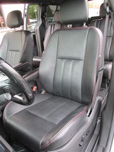 2019 Dodge Grand Caravan GT   - Photo 12 - Mishawaka, IN 46545