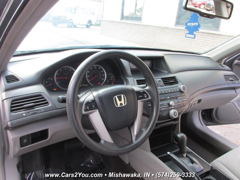 2009 Honda Accord LX - Photo 7 - Mishawaka, IN 46545