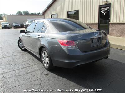 2009 Honda Accord LX - Photo 2 - Mishawaka, IN 46545