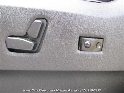 2013 Chrysler Town & Country Touring-L   - Photo 12 - Mishawaka, IN 46545